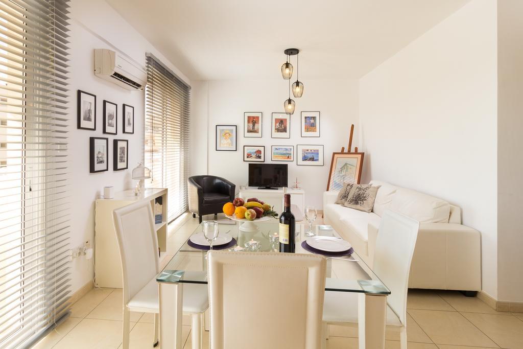 شقة لارنكا  في Elena Court Apt 401 المظهر الخارجي الصورة