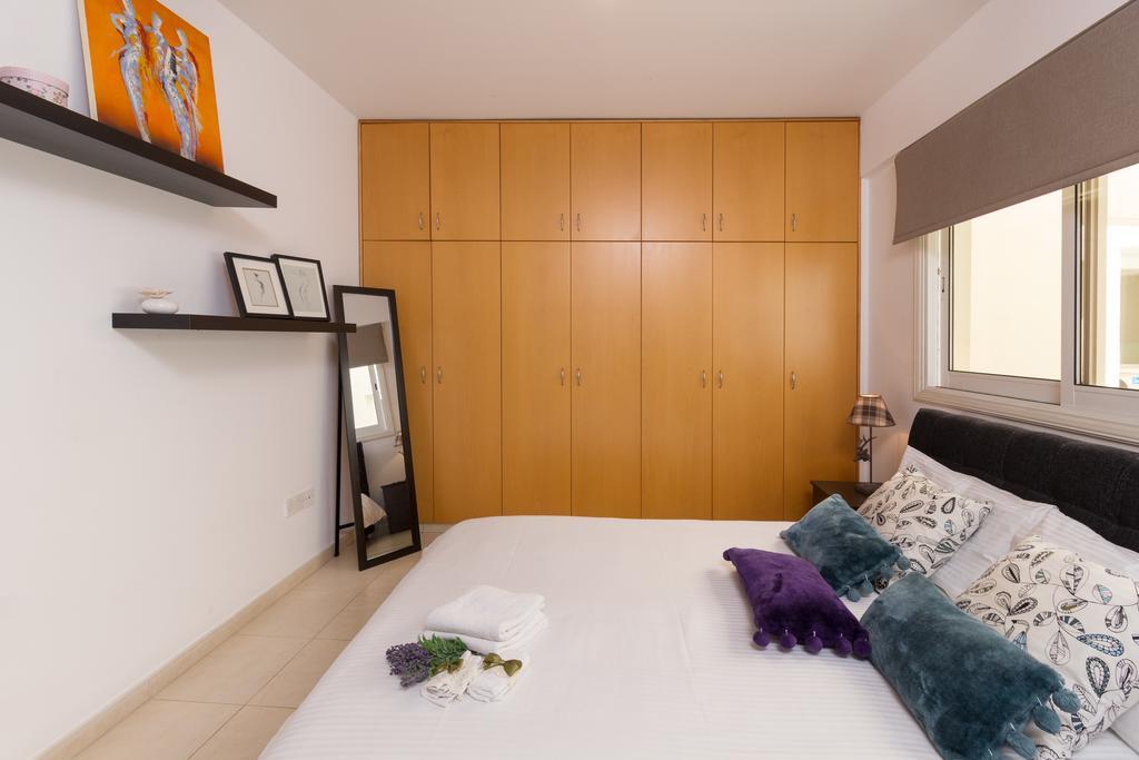 شقة لارنكا  في Elena Court Apt 401 المظهر الخارجي الصورة